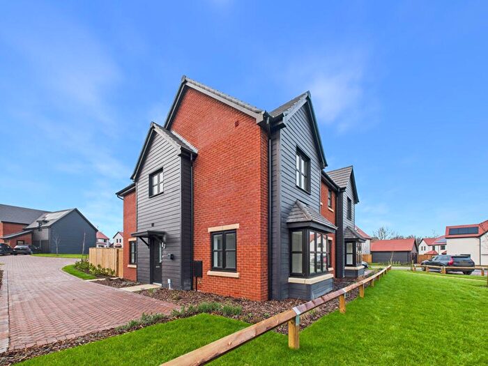 3 Bedroom Semi-Detached House For Sale In Field Maple Close, Senuna Park, Ashwell, SG7