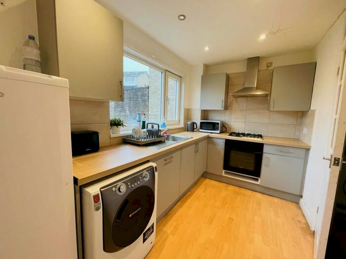 3 Bedroom Terraced House To Rent In Ilsley Road, Headington, OX3