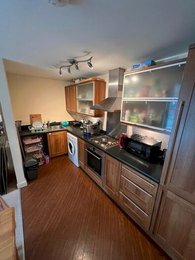 1 Bedroom Flat To Rent In Macmillan Court, Ruislip Road, Greenford, UB6