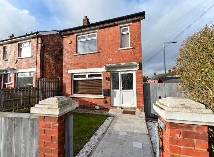 3 Bedroom Detached House For Sale In Connsbrook Avenue, Belfast, BT4
