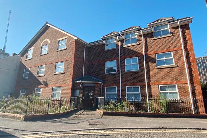 2 Bedroom Apartment To Rent In Stanshawe Court, Stanshawe Road, Reading, RG1