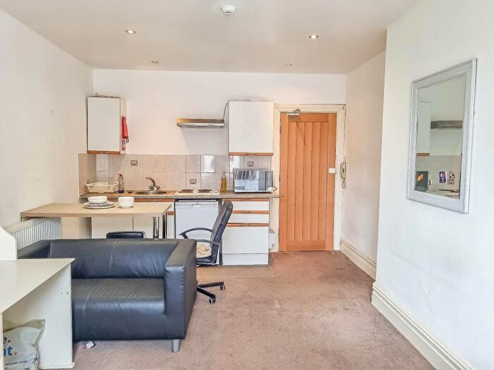 1 Bedroom House To Rent In Flat Marlborough Road, CF23