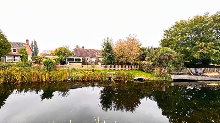 2 Bedroom Semi-Detached Bungalow For Sale In School Road, Upwell, PE14