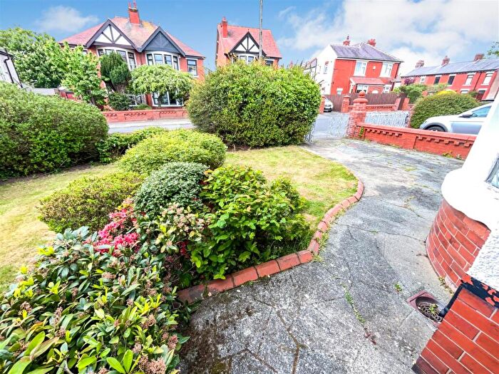 2 Bedroom Semi-Detached Bungalow For Sale In Lomond Avenue, Blackpool, FY3
