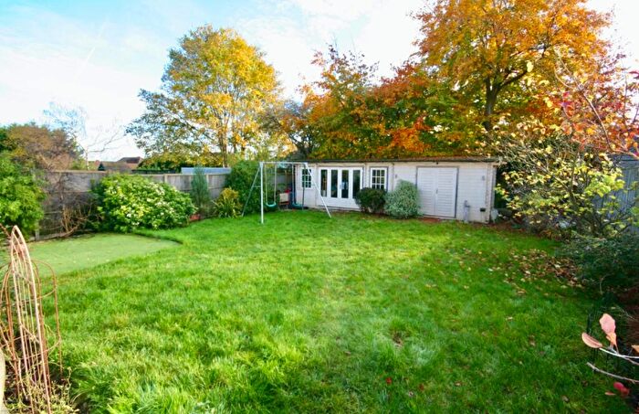 4 Bedroom Detached House For Sale In Glebe Road, Chalfont St Peter, SL9
