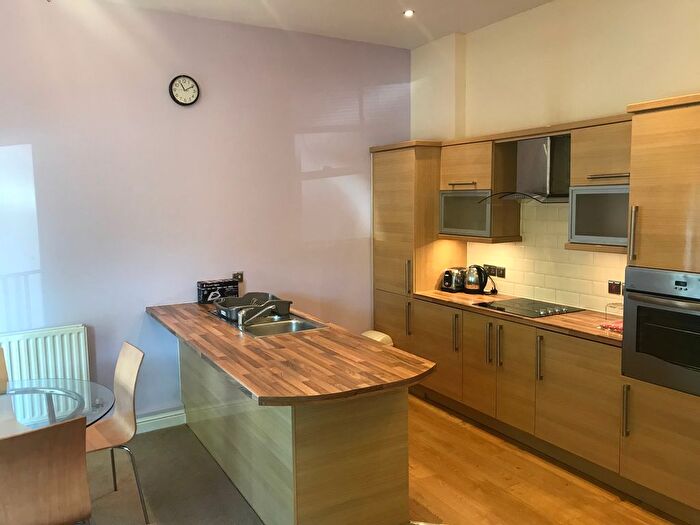 2 Bedroom Flat To Rent In Bewsey Street, Warrington, WA2