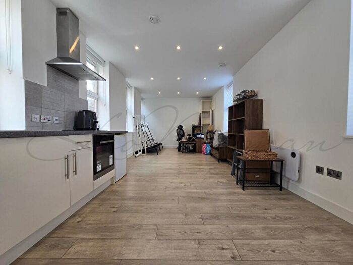 Studio To Rent In Market Place, Basingstoke, RG21