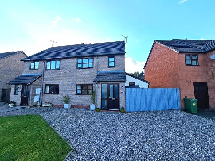 2 Bedroom Property For Sale In Caenbrook Meadow, Presteigne, LD8