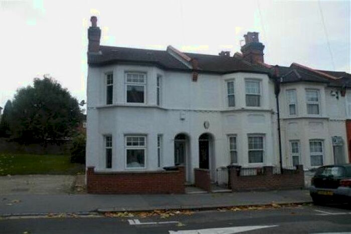 3 Bedroom Property To Rent In Addiscombe Court Road, Croydon, CR0