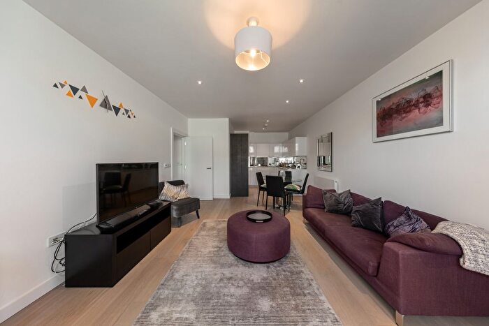 1 Bedroom Flat For Sale In Granite Apartments, River Gardens Walk Greenwich, SE10