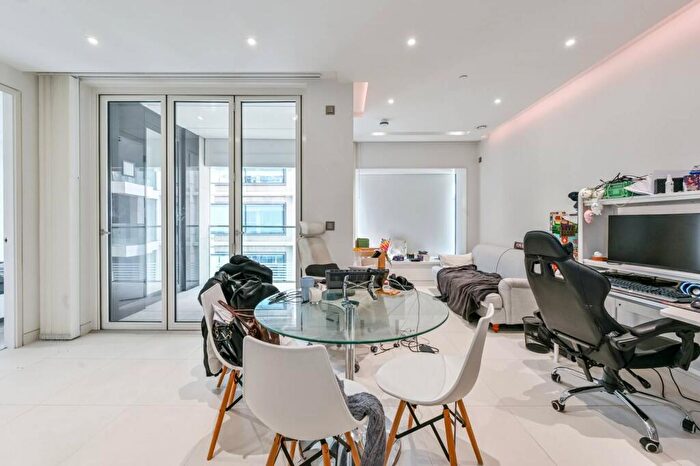 1 Bedroom Flat To Rent In Water Lane, Tower Hill, London, EC3R
