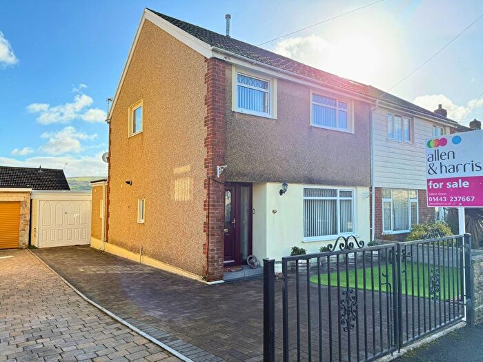 3 Bedroom Semi-Detached House For Sale In Queens Drive, Llantwit Fardre, Pontypridd, CF38