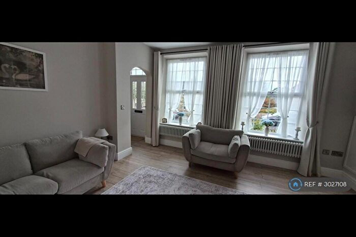 3 Bedroom Semi-Detached House To Rent In Barnes Avenue, Rossendale, BB4