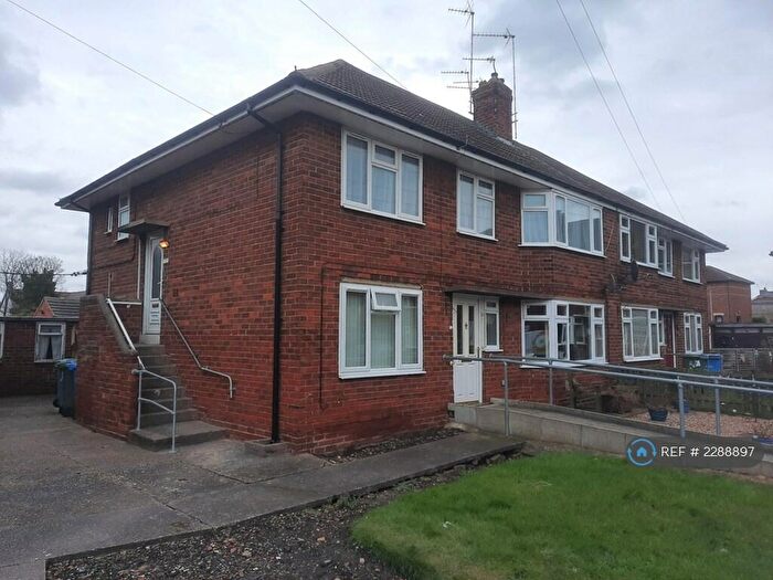 3 Bedroom Flat To Rent In Lowtown Close, Worksop, S80