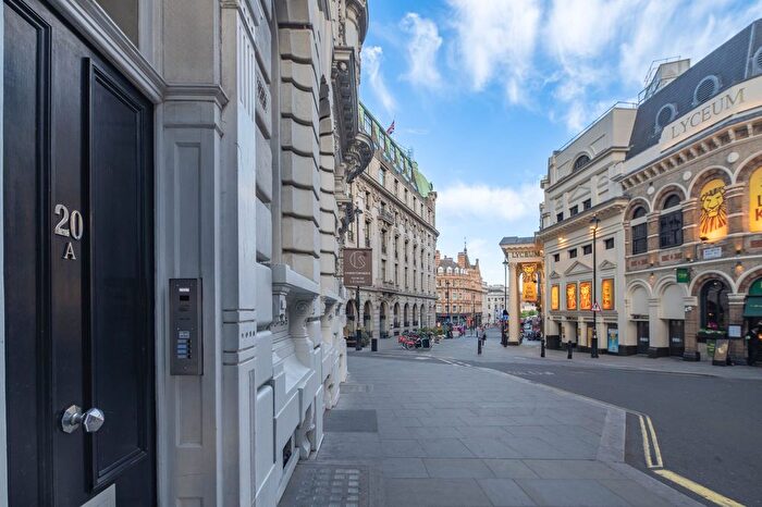 2 Bedroom Flat For Sale In Wellington Street, Aldwych, WC2E