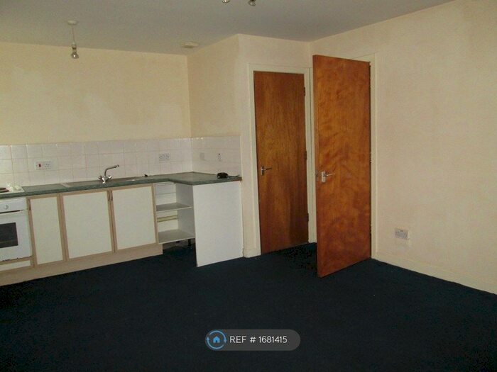 1 Bedroom Flat To Rent In New Street, Stevenston, KA20