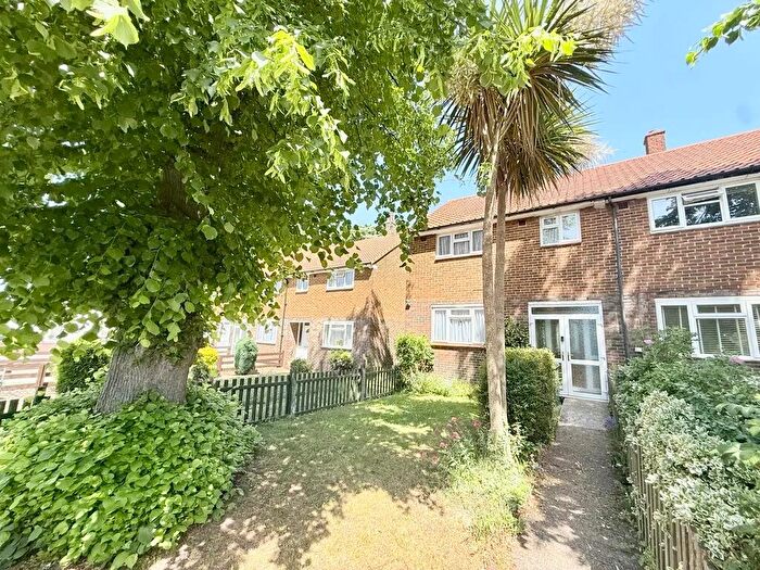 3 Bedroom End Of Terrace House For Sale In London, SE6