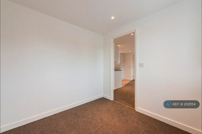 1 Bedroom Flat To Rent In Malling Road, Snodland, ME6