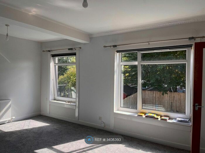 2 Bedroom Flat To Rent In Montford Avenue, Glasgow, G73