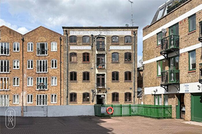 2 Bedroom Apartment For Sale In Narrow Street, London, E14