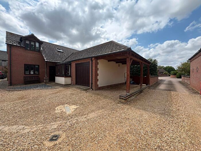 4 Bedroom Detached House For Sale In The Spinney, Twenty, PE10