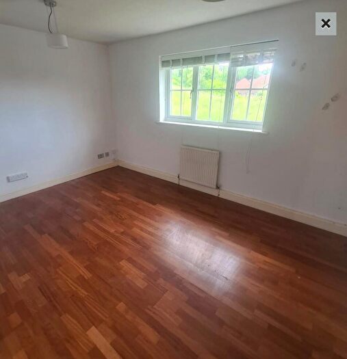 2 Bedroom Apartment To Rent In Wensleydale Mews, Leeds, West Yorkshire, LS12