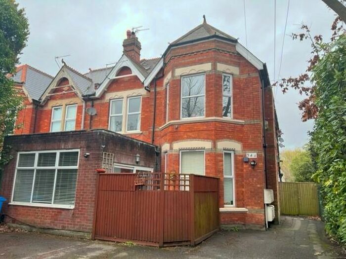 2 Bedroom Flat To Rent In Poole Road, BH12