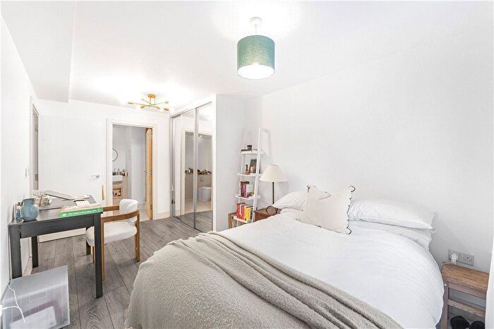 2 Bedroom Flat For Sale In Dalston Square, London, E8