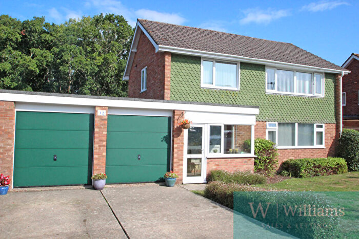 4 Bedroom Detached House For Sale In Park View, Wootton Bridge, Isle Of Wight, PO33