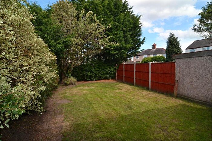 2 Bedroom Semi-Detached House For Sale In Glenwood Close, Little Sutton, Cheshire, CH66