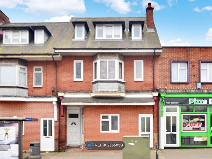 3 Bedroom Flat To Rent In Bitterne Road West, Southampton, SO18