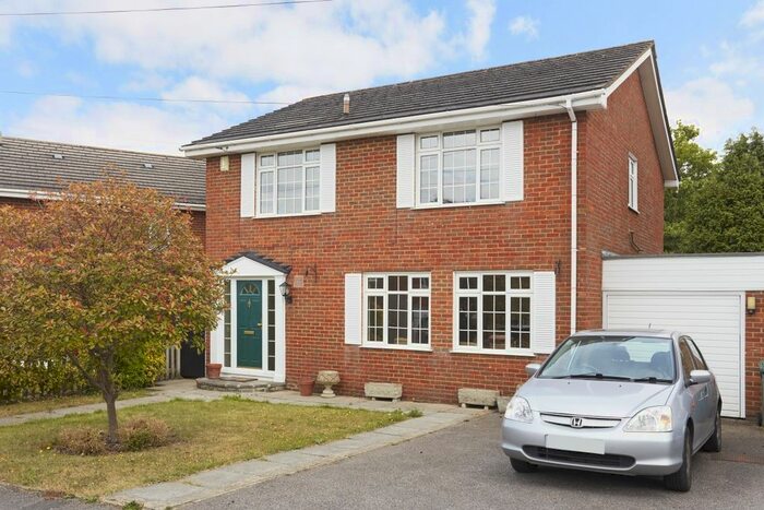 4 Bedroom Detached House To Rent In Fir Tree Close, Epsom, KT17