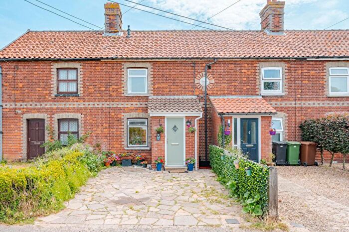 2 Bedroom Terraced House For Sale In Louies Lane, Roydon, IP22