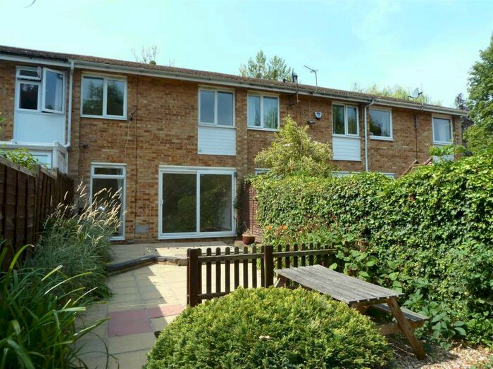 3 Bedroom Terraced House For Sale In Lowfield Road, Caversham, Reading, RG4