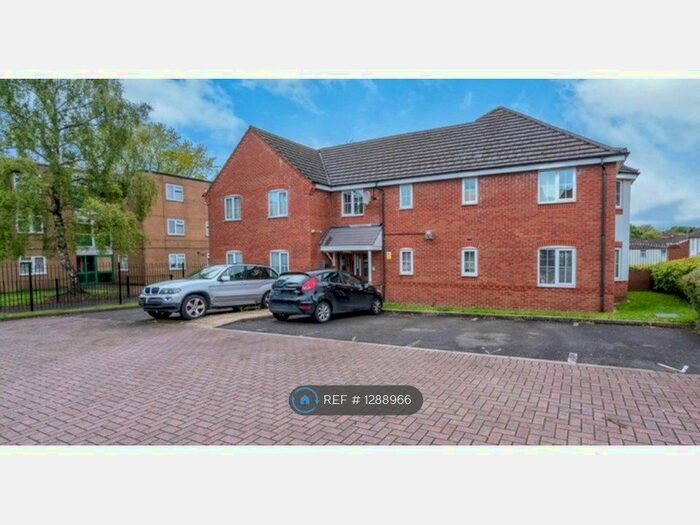 2 Bedroom Flat To Rent In Parish Court, Walsall WS3