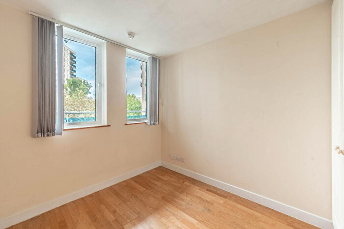 2 Bedroom Flat To Rent In Lyon Road, , Harrow On The Hill, Harrow, HA1