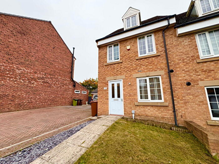 3 Bedroom Semi-Detached House For Sale In Maltby Avenue, Woolley Grange, Barnsley, S75