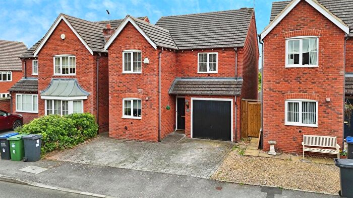 3 Bedroom Detached House For Sale In Holyoke Grove, Leamington Spa, CV31