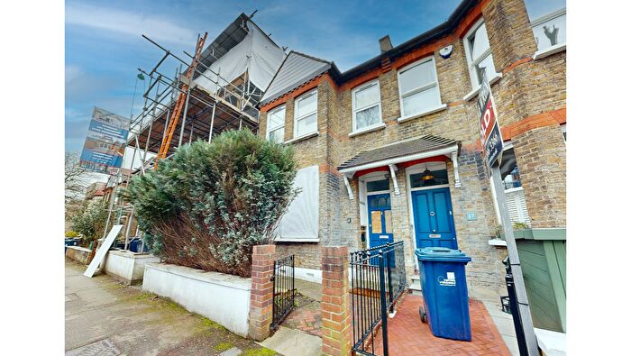 1 Bedroom Flat For Sale In Flat, Leighton Road, Ealing, London, W13