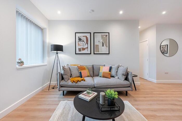 1 Bedroom Flat To Rent In London, SE5