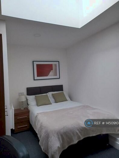 Studio To Rent In The Midway, Newcastle Under Lyme, ST5