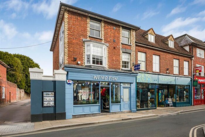 1 Bedroom Apartment For Sale In Bell Street, Henley-On-Thames, RG9