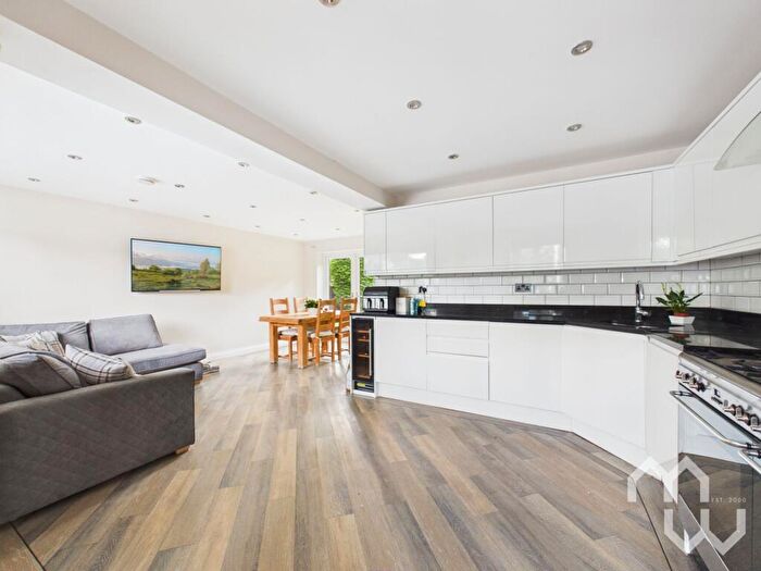 4 Bedroom Detached House For Sale In Gill Lane, Walmer Bridge, PR4