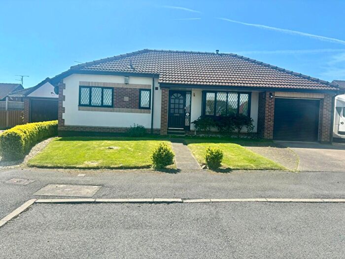 3 Bedroom Bungalow To Rent In Chatsworth Park Avenue, Sheffield, S12