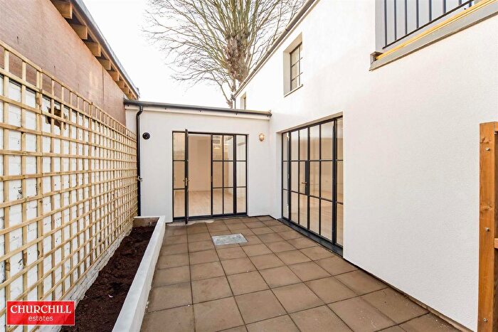 2 Bedroom End Of Terrace House For Sale In Lorne Road, London, E17