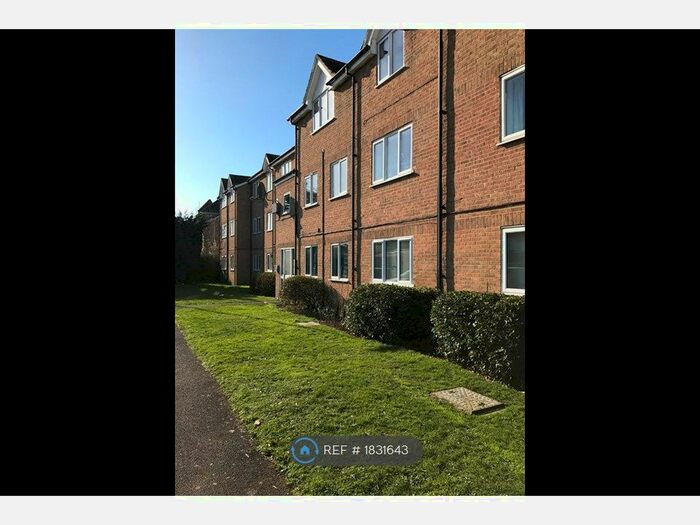 Studio To Rent In Seymour Way, Middlesex, TW16