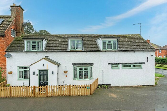 5 Bedroom Semi Detached House For Sale In Main Street, Baston, PE6