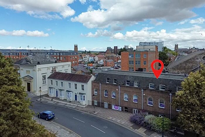 2 Bedroom Flat For Sale In St. Georges Place, Taunton, TA1