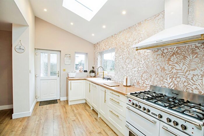 3 Bedroom Semi-Detached House For Sale In Moor End Road, Halifax, HX2