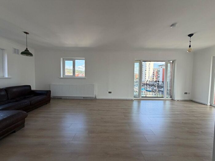 2 Bedroom Flat To Rent In Arethusa Quay, Maritime Quarter, Swansea, SA1